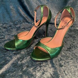 Metallic snakeskin stiletto ankle tie sandals size 9
